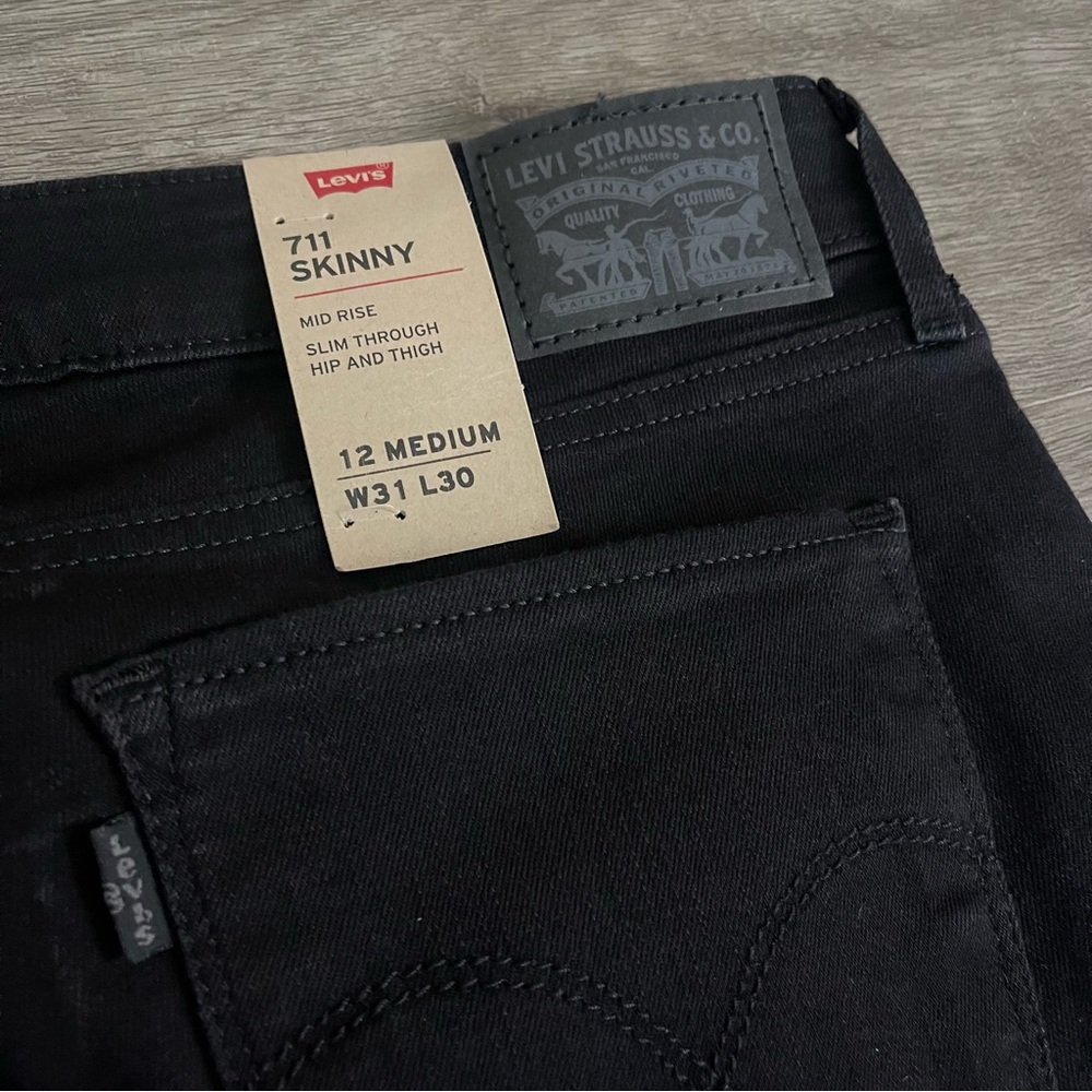 Levi's Black 711 Skinny Jeans